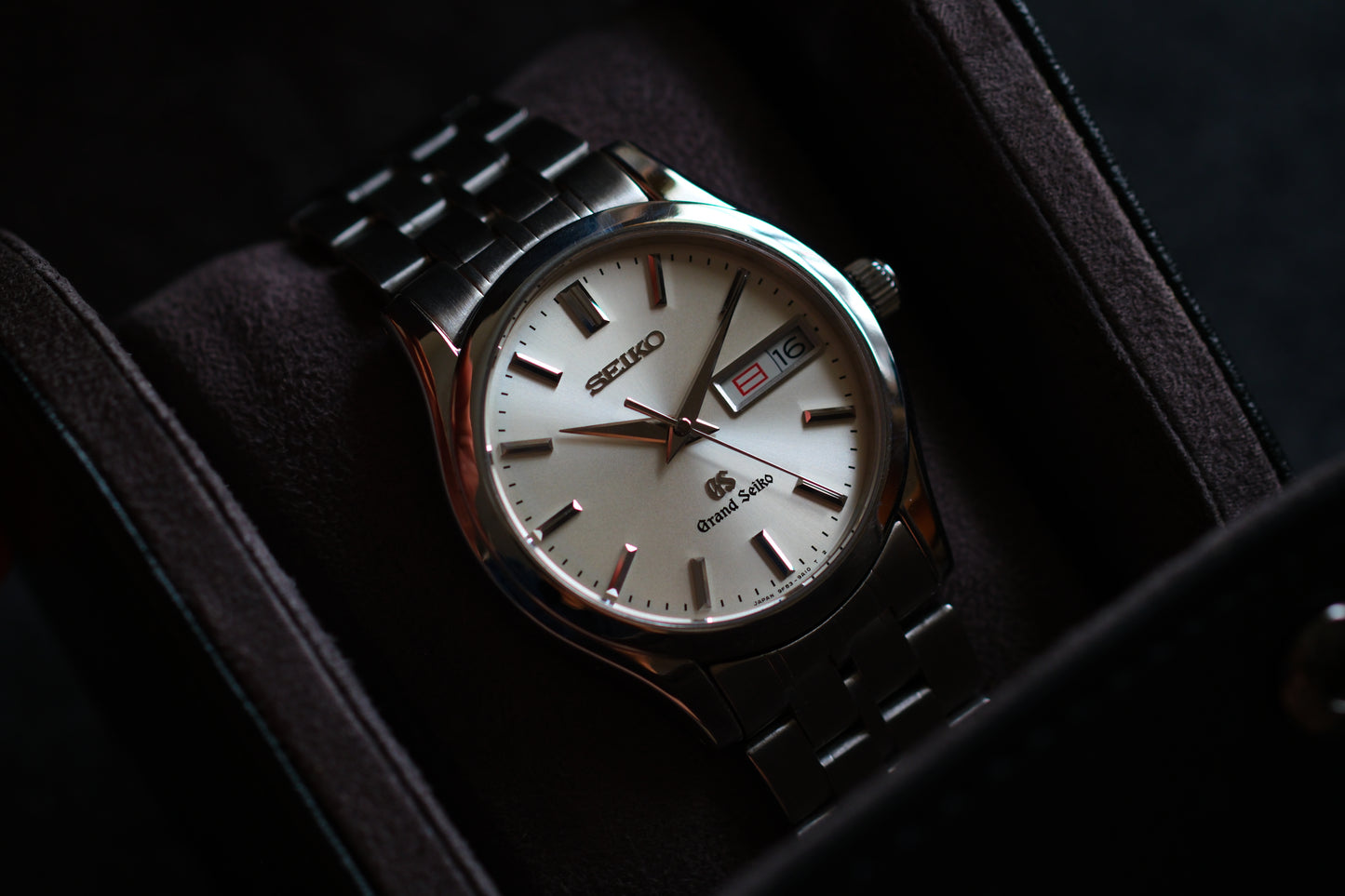 Grand Seiko SBGT001 9F83-9A00 Day date Excellent Condition Vintage Watch White Dial Travel Box