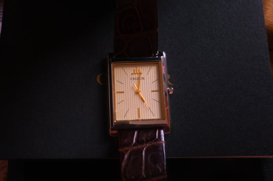 Credor Tank Quart 8j81-0AK0 Champange Dial