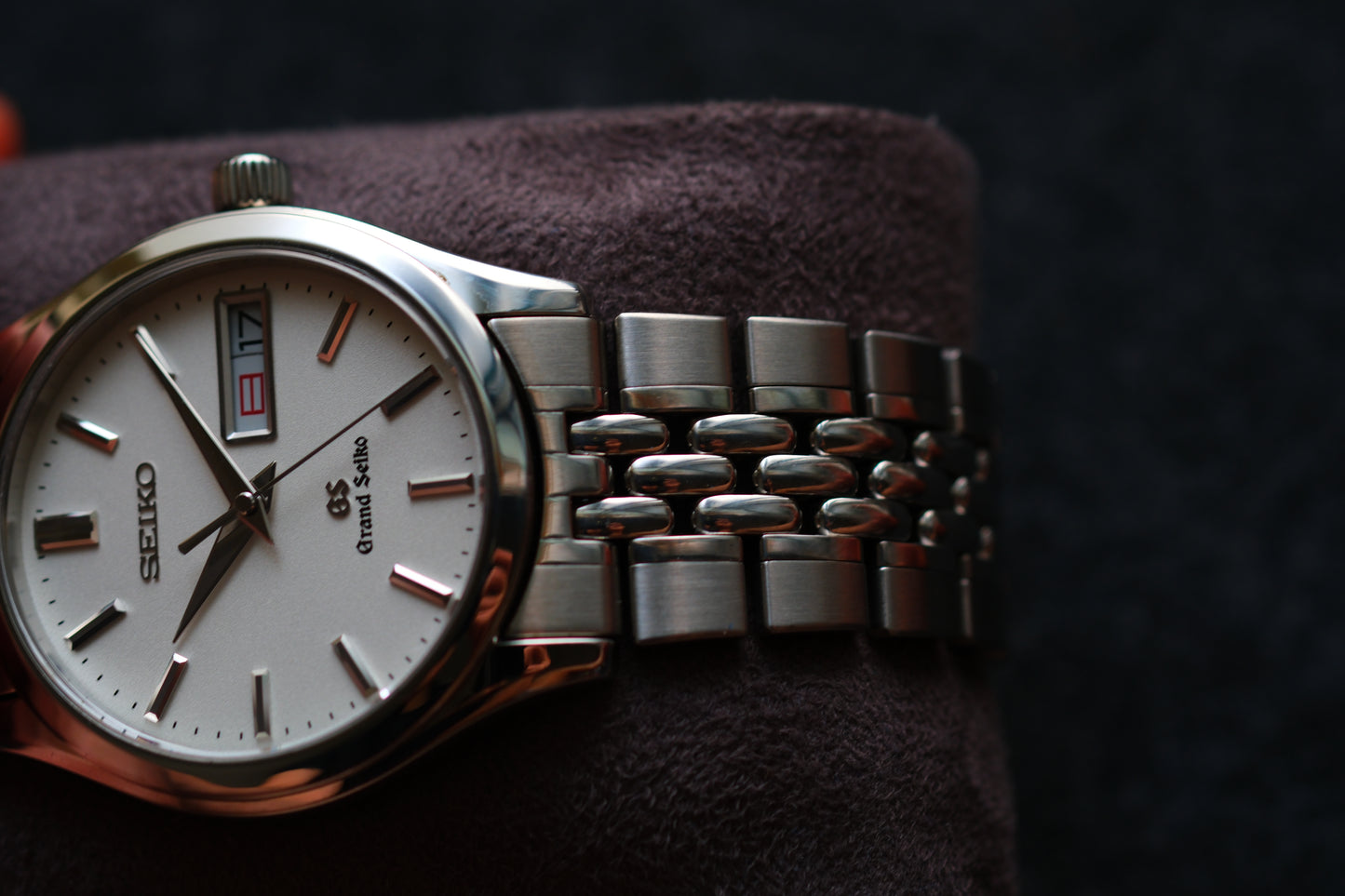 Grand Seiko SBGT001 9F83-9A00 Day date Excellent Condition Vintage Watch White Dial Travel Box