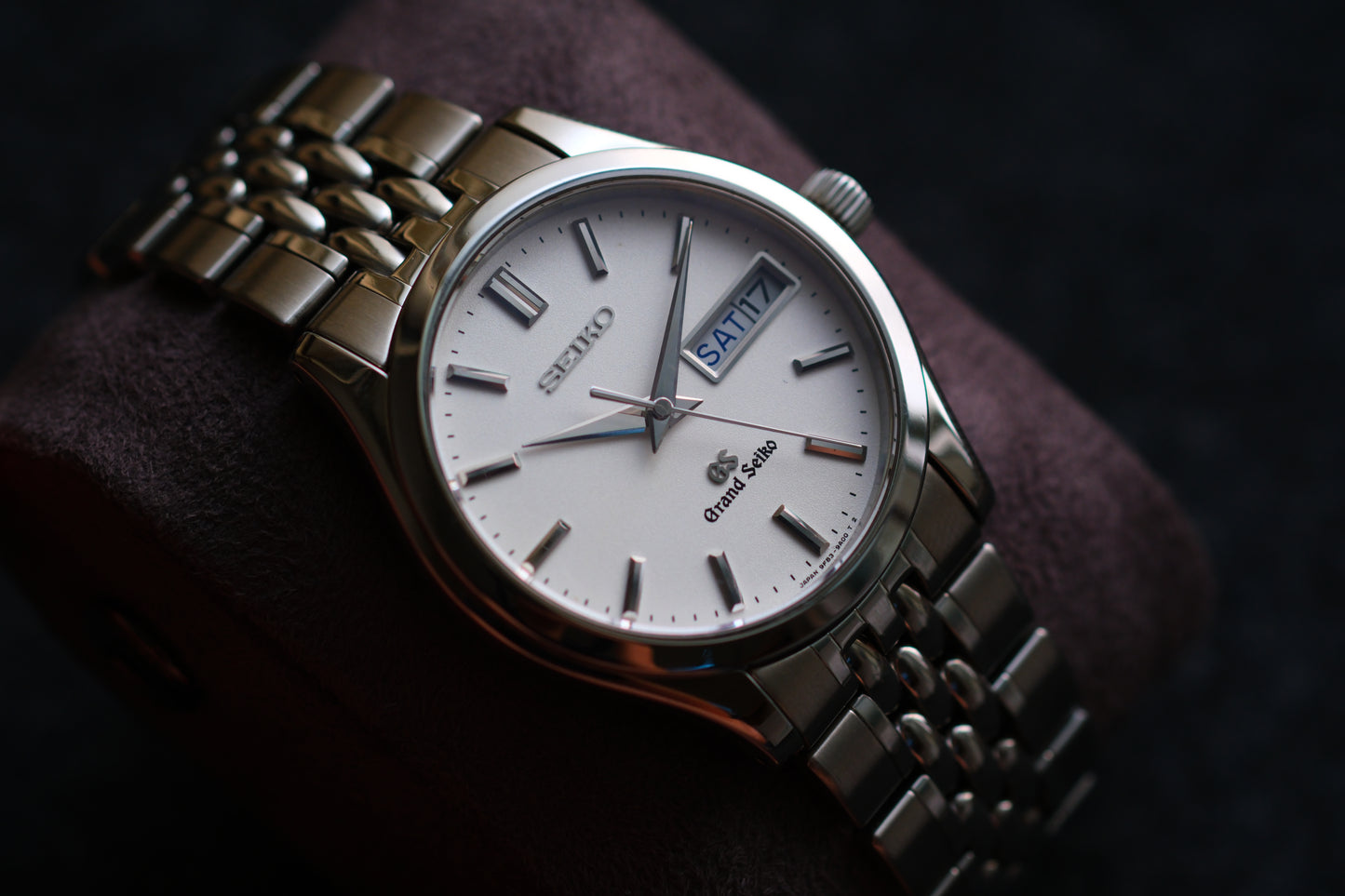 Grand Seiko SBGT001 9F83-9A00 Day date Excellent Condition Vintage Watch White Dial Full Box Paper Super Rare