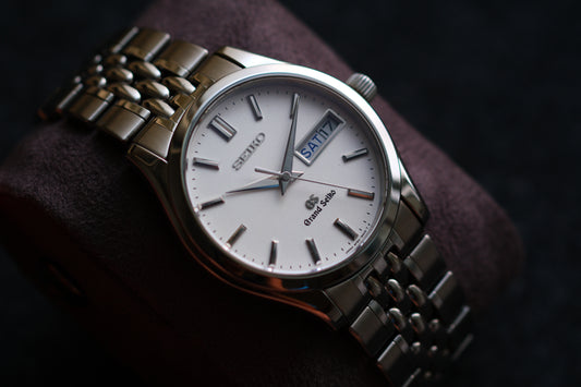 Grand Seiko SBGT001 9F83-9A00 Day date Excellent Condition Vintage Watch White Dial Full Box Paper Super Rare