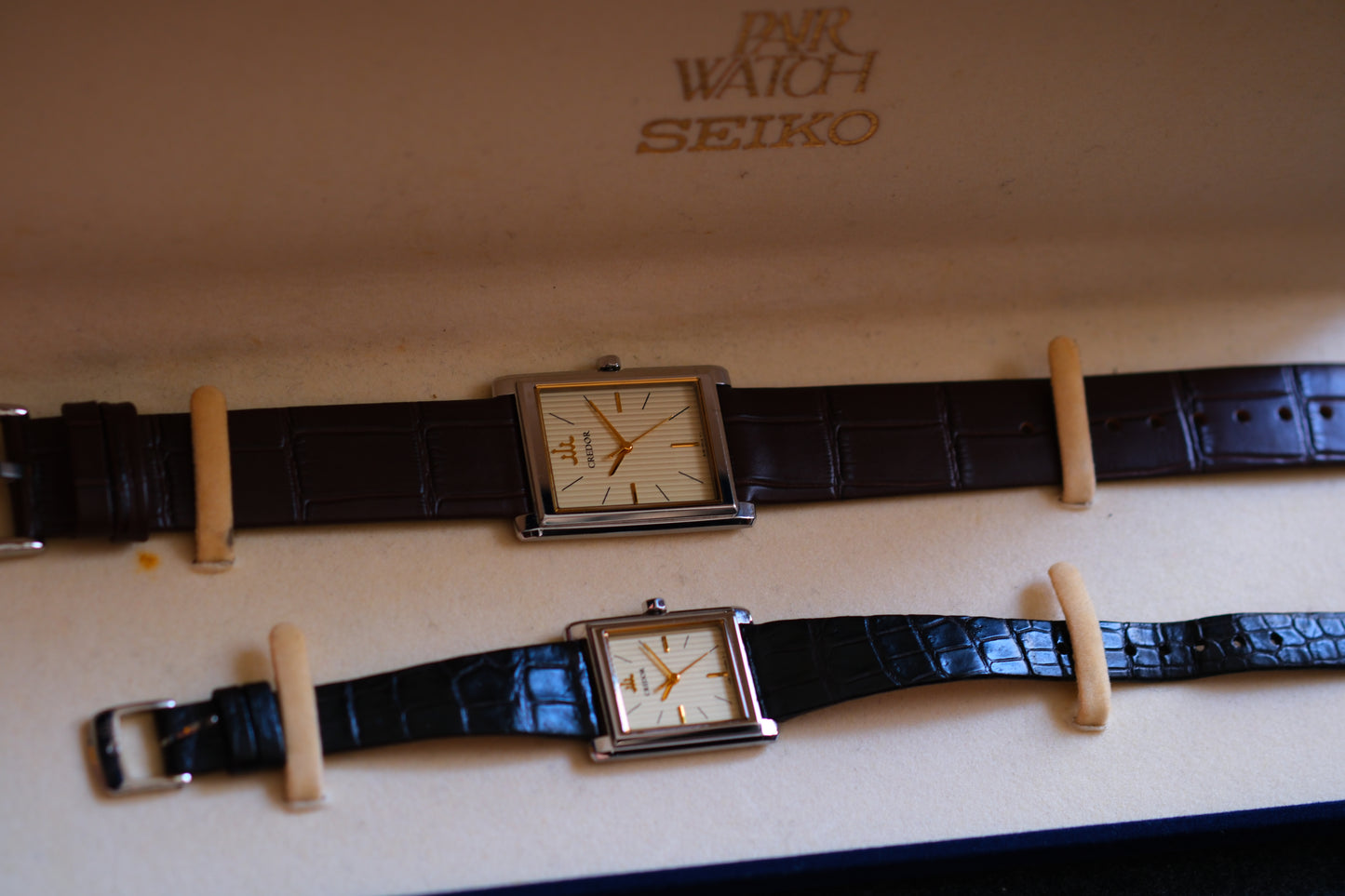 Credor Couple Tank Signo GCAR049 8j81-0AK0 4j81-0AK0 Fabric-textured dial Men and Lady Good Condition