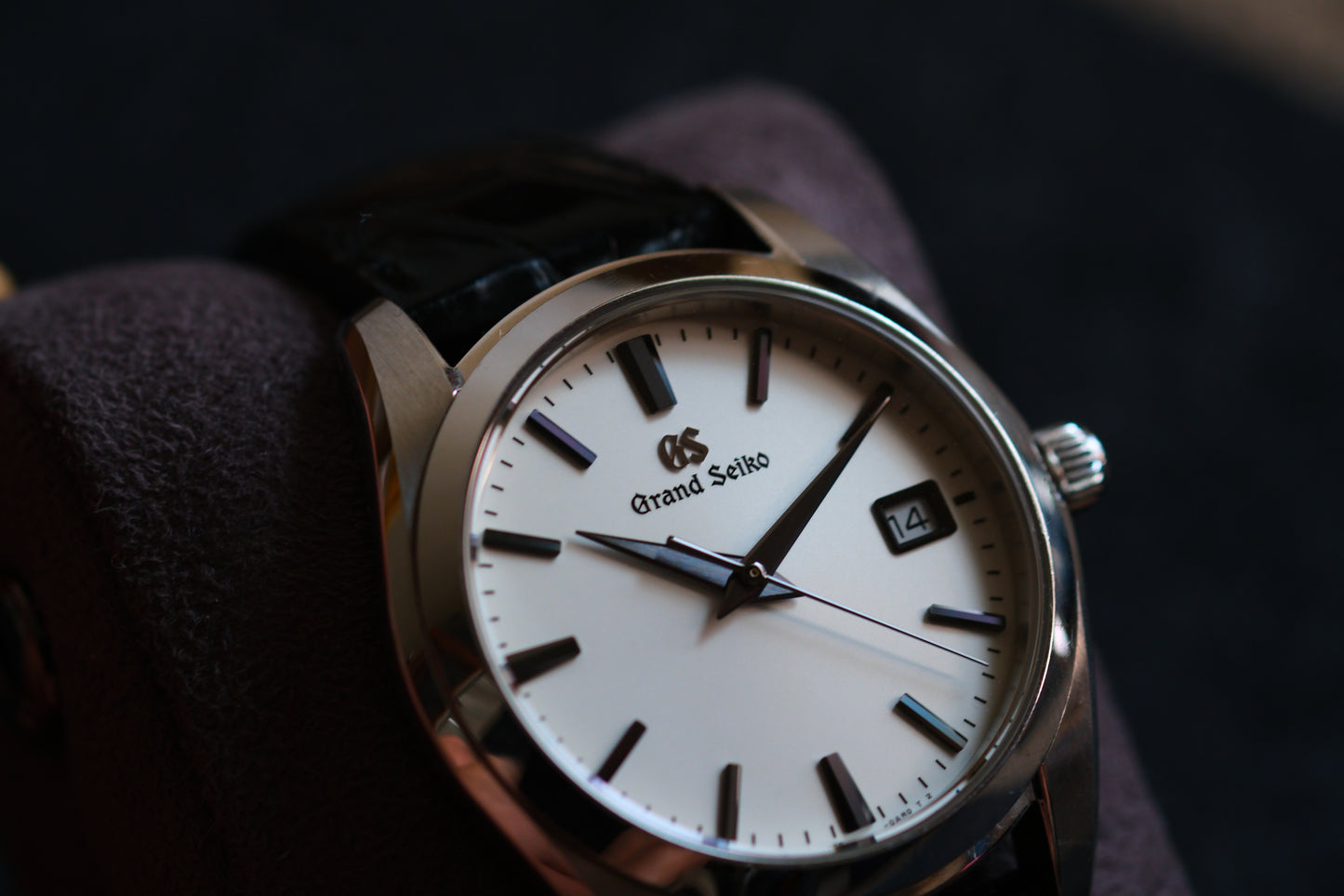 Grand Seiko SBGX295 9F62-0AB0 Discontinued JDM Dark Gray Markers and Hands Good Condition
