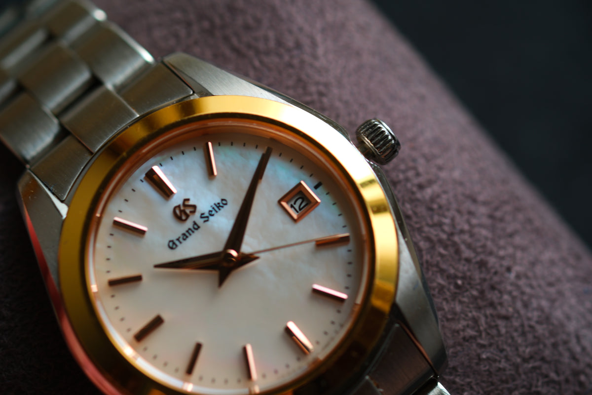 Grand Seiko STGF268 Lady Watch 26mm Heritage Collection 18K Bezel MOP Dial Beautiful Dial Great Condition