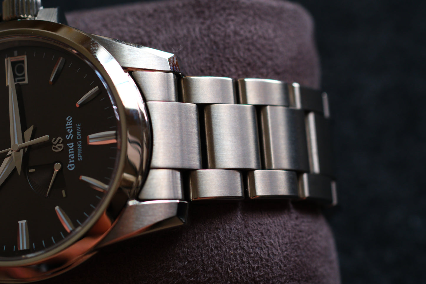Grand Seiko SBGA081 9R65-0BG0 Spring Drive Full Titanium Beautifull Vertical Brushed Dial Full Serviced Box Manual User Excellent Condition
