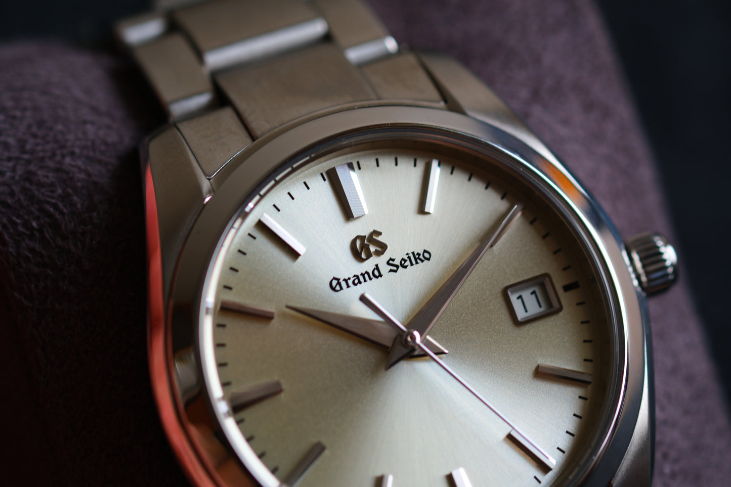 Grand Seiko SBGX263 9F62 Heritage 37mm Champange Dial Full Box Limited Card Excellent Condition