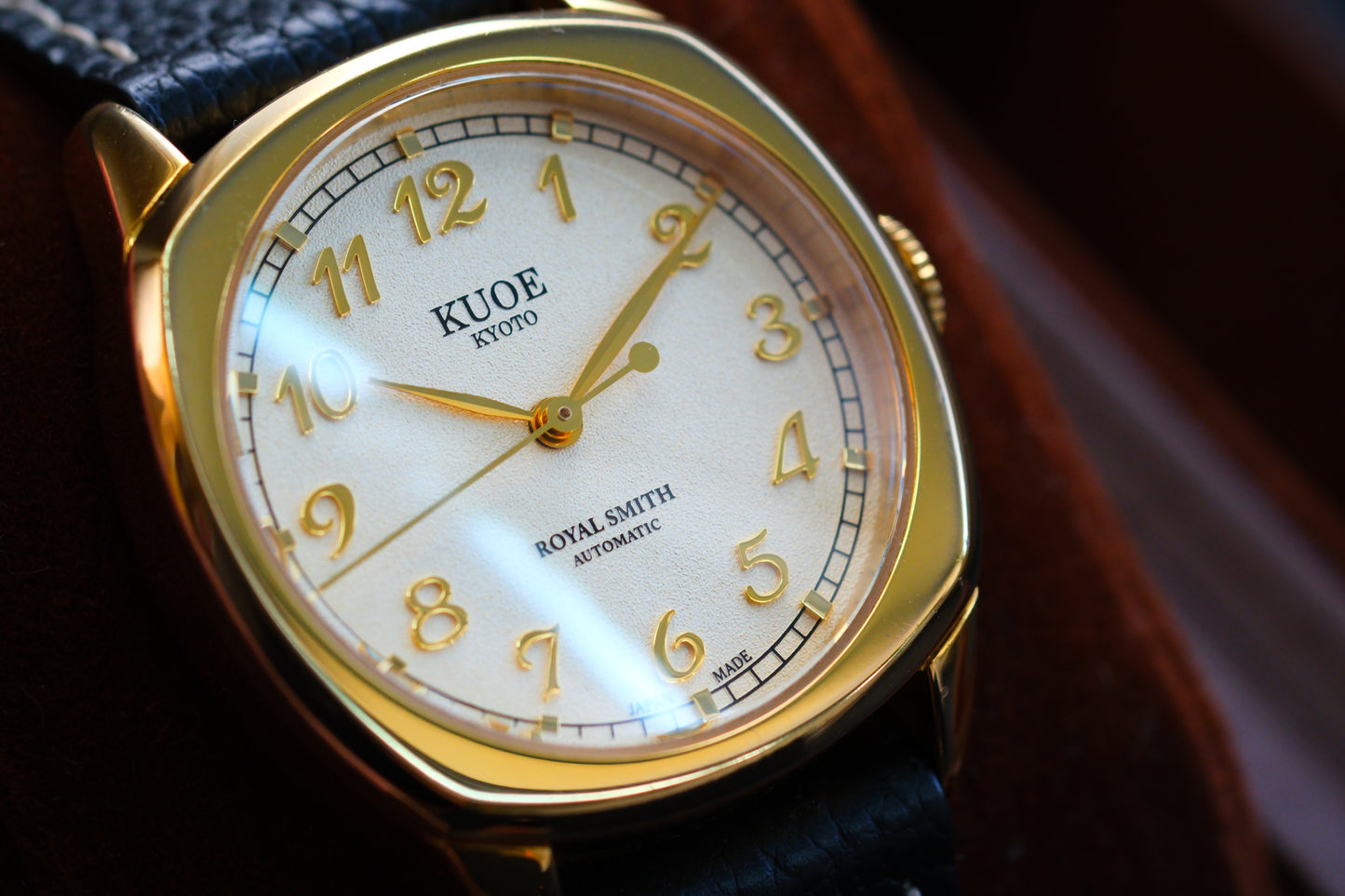 Kuoe Royal Smith 90-008 Gold Full Box Good Condition