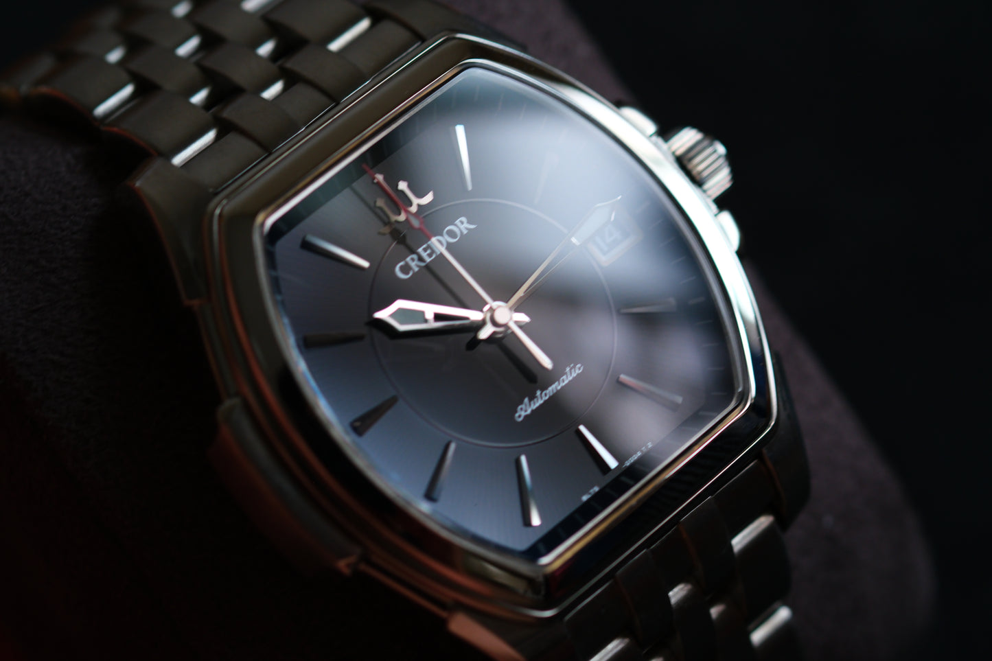 Credor Tonneau Pacifique GCBR985 8L75-00B0 Black Dial Full Serviced Excellent Condition Beautifull AR Full box Serviced Paper