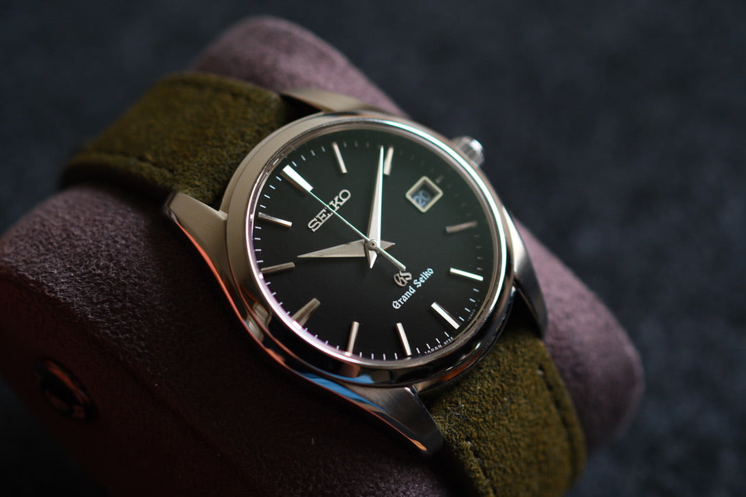 Grand Seiko SBGX061 9F62-0AB0 37mm Black Dial Good Condition