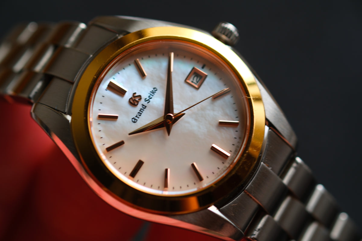 Grand Seiko STGF268 Lady Watch 26mm Heritage Collection 18K Bezel MOP Dial Beautiful Dial Great Condition