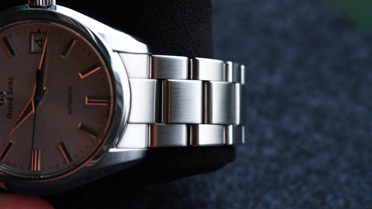 Grand Seiko SBGR307 9S68 Heritage new GS Logo Version White Dial Excellent Condition Full Box