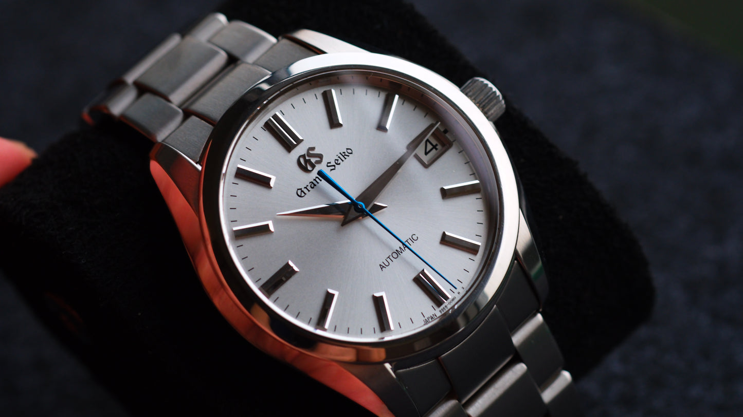Grand Seiko SBGR307 9S68 Heritage new GS Logo Version White Dial Excellent Condition Full Box