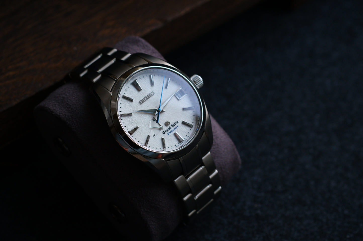 Grand Seiko SBGA011 Spring Drive 9R65-0AE0 Snow Flake Full Box Good Condition