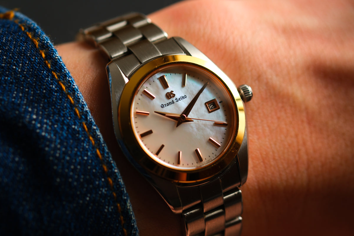 Grand Seiko STGF268 Lady Watch 26mm Heritage Collection 18K Bezel MOP Dial Beautiful Dial Great Condition