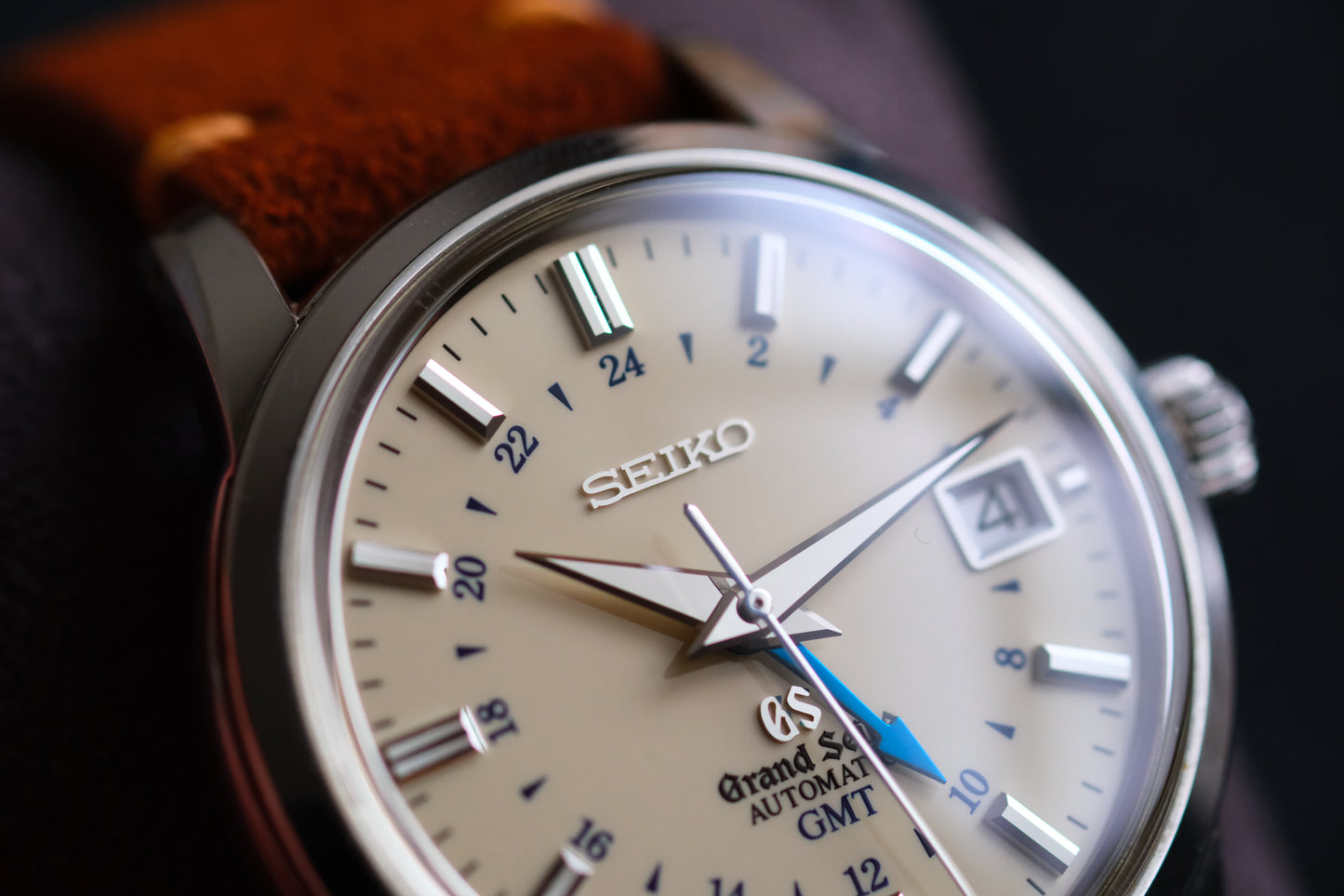 Grand Seiko SBGM021 9s66-00A0 Mechanical GMT Warm Ivory dial Good Condition