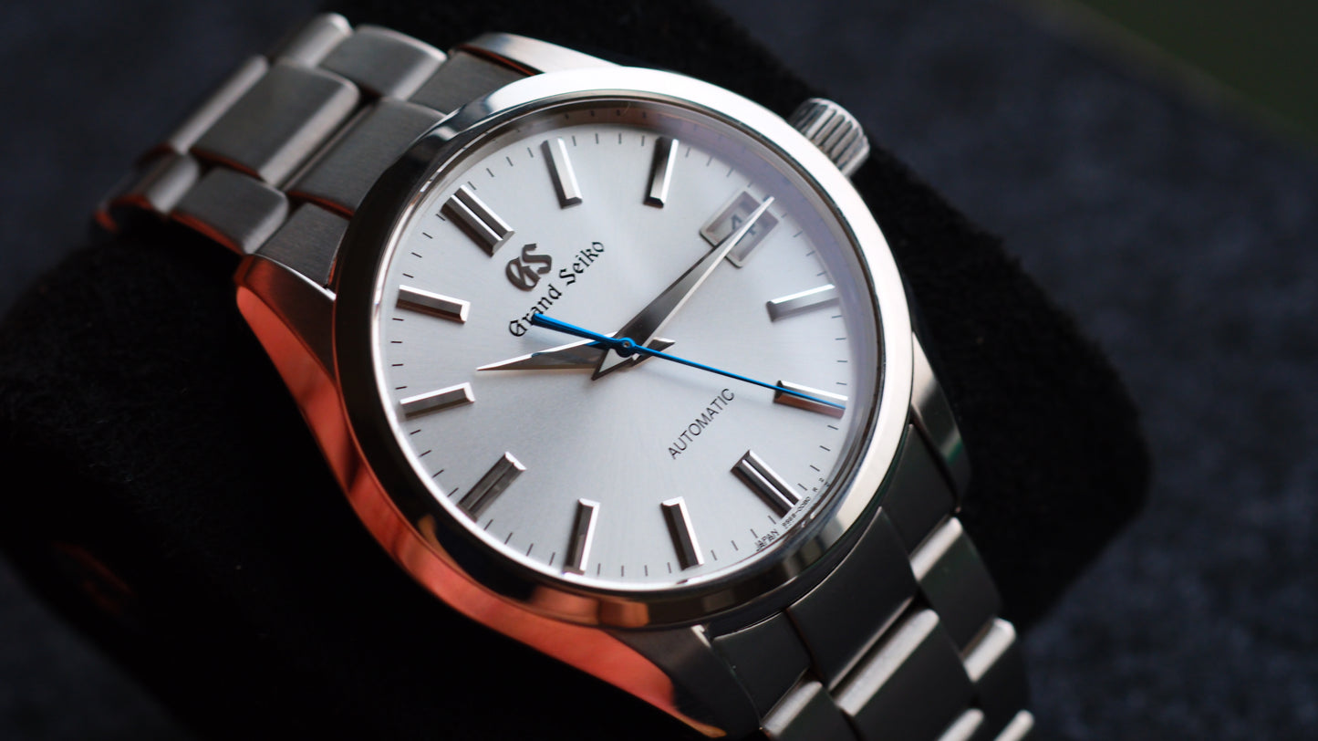 Grand Seiko SBGR307 9S68 Heritage new GS Logo Version White Dial Excellent Condition Full Box