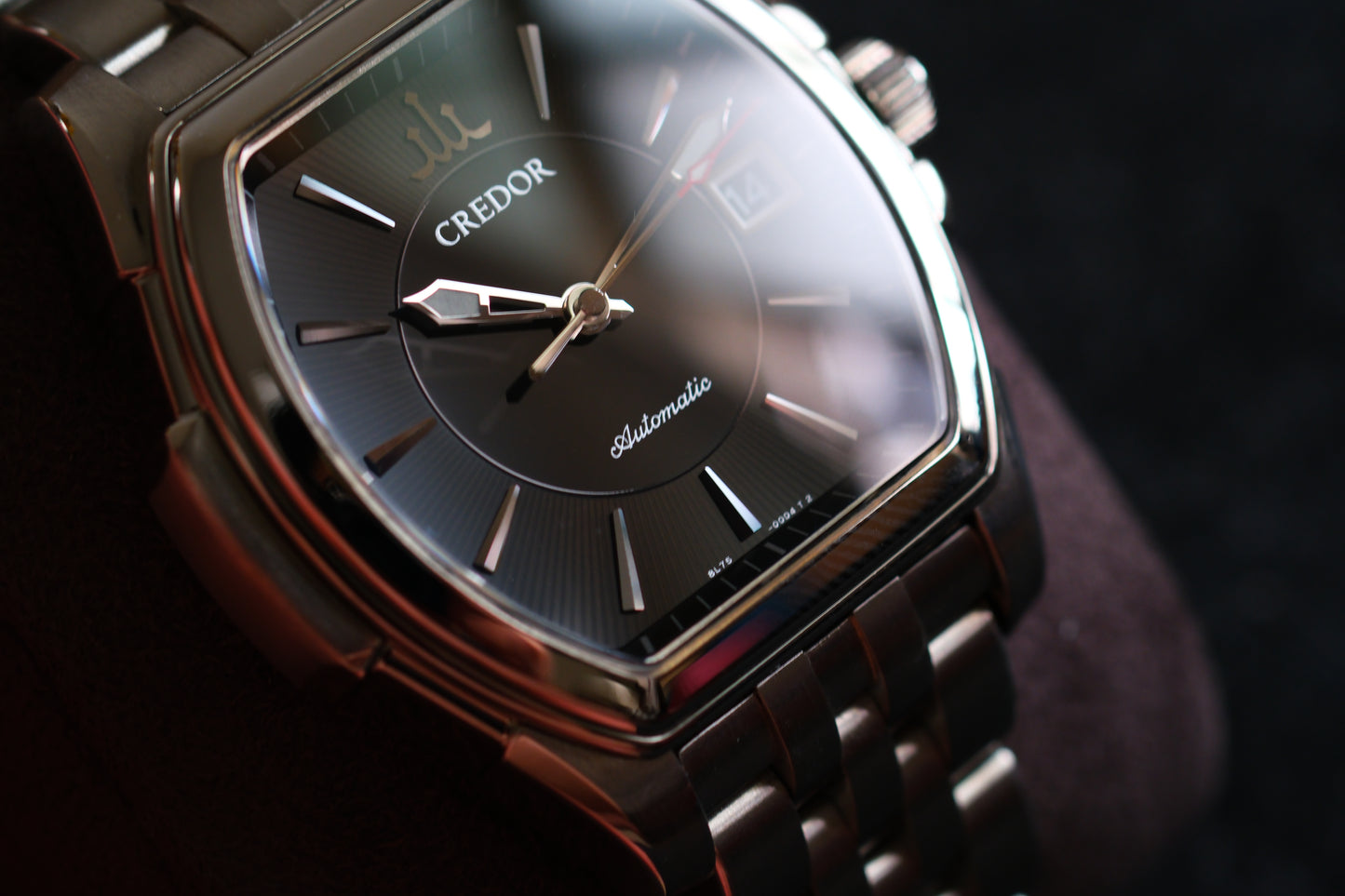 Credor Tonneau Pacifique GCBR985 8L75-00B0 Black Dial Full Serviced Excellent Condition Beautifull AR Full box Serviced Paper