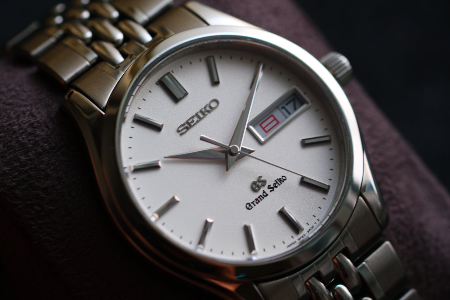 Grand Seiko SBGT001 9F83-9A00 Day date Excellent Condition Vintage Watch White Dial Travel Box