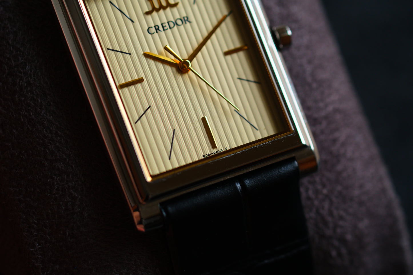 Credor Tank Signo GCAR049 8j81-0AK0 Fabric-textured dial Excellent Condition