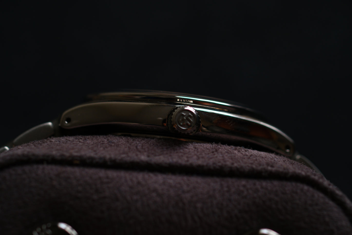 Grand Seiko SBGT005 9F83-9A30 Day Date Excellent Condition Vintage Watch Champange Dial Travel Box