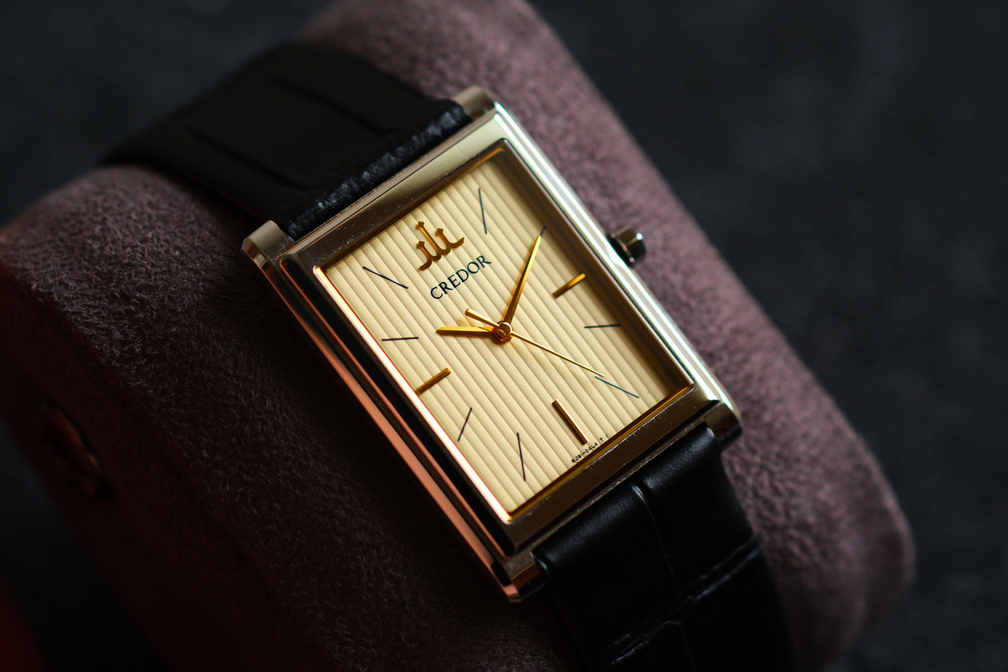 Credor Tank Signo GCAR049 8j81-0AK0 Fabric-textured dial Excellent Condition