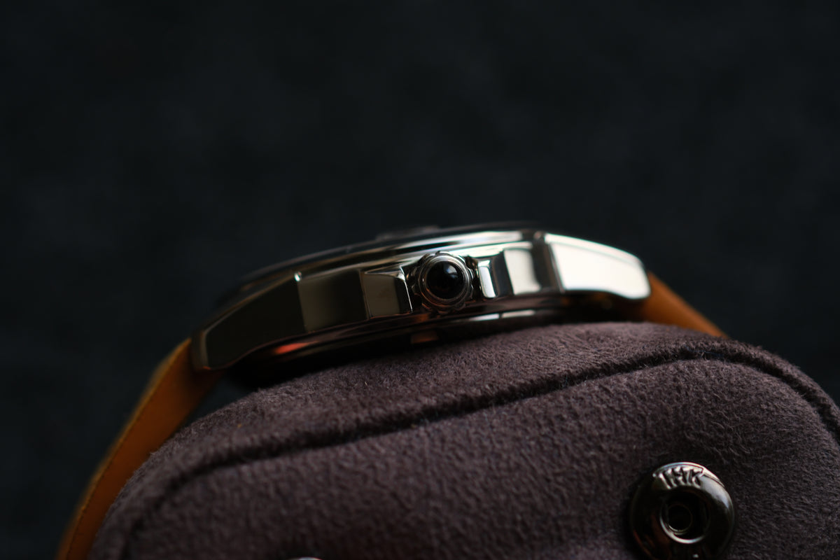 Credor GCBR993 8L75-0A30 Alpinist Black Dial Full Box Paper Serviced by Credor Excellent Condition