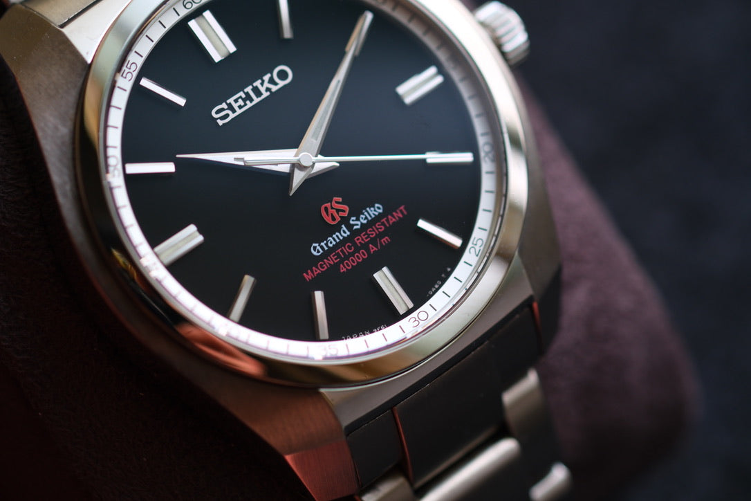 Grand Seiko SBGX093 9F61-0AD0 Sport Watch High Magnetic Resistant Box Manual User Great Condition