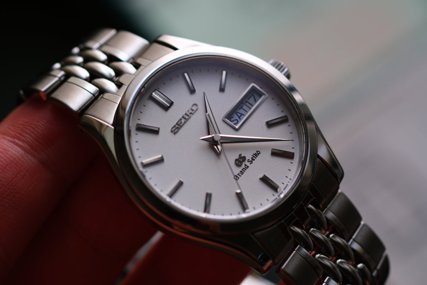 Grand Seiko SBGT001 9F83-9A00 Day date Excellent Condition Vintage Watch White Dial Travel Box