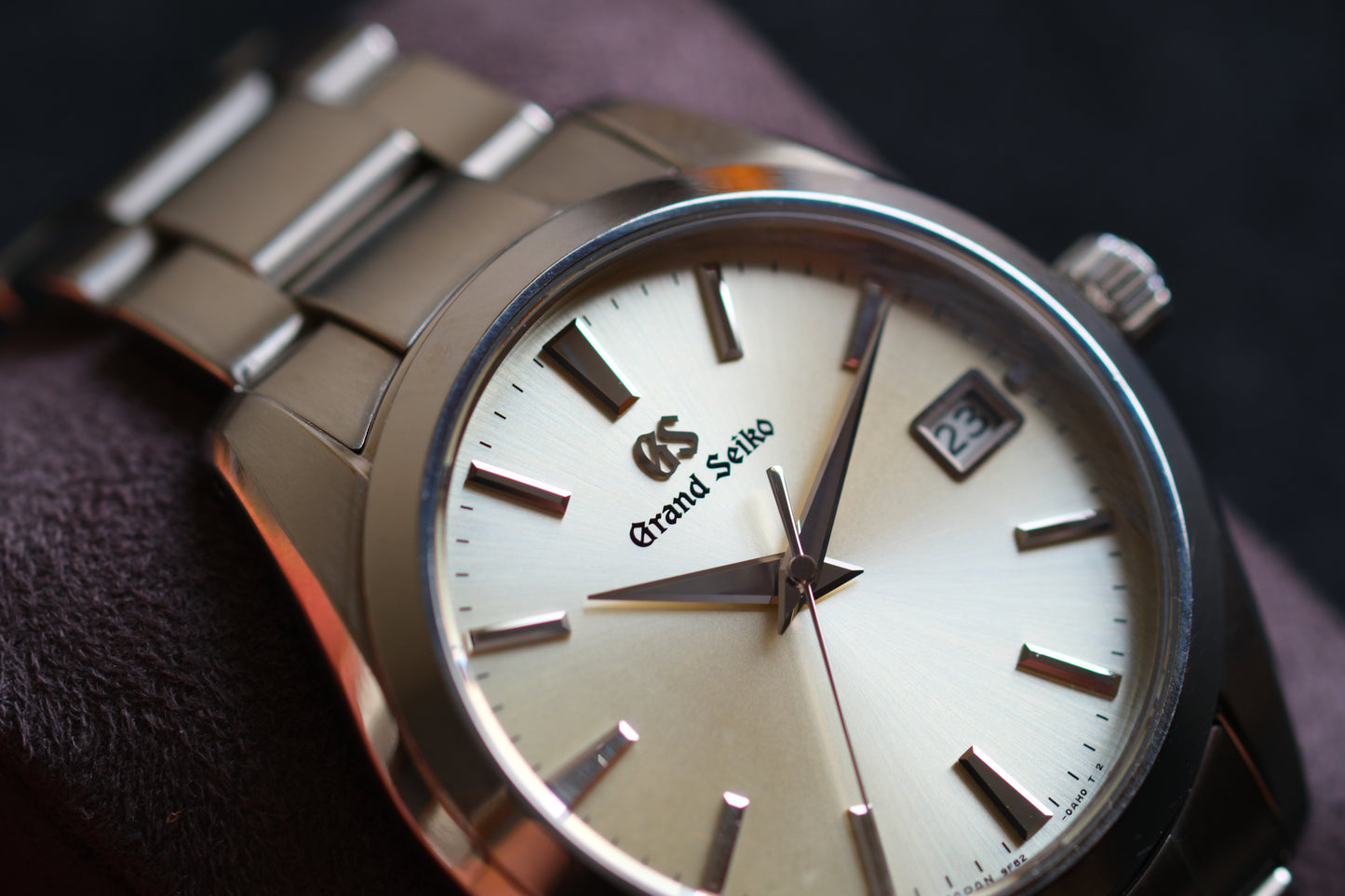Grand Seiko SBGV221 9F82 40mm Champange Dial Full Box Paper Hang Tag Full Serviced Paper