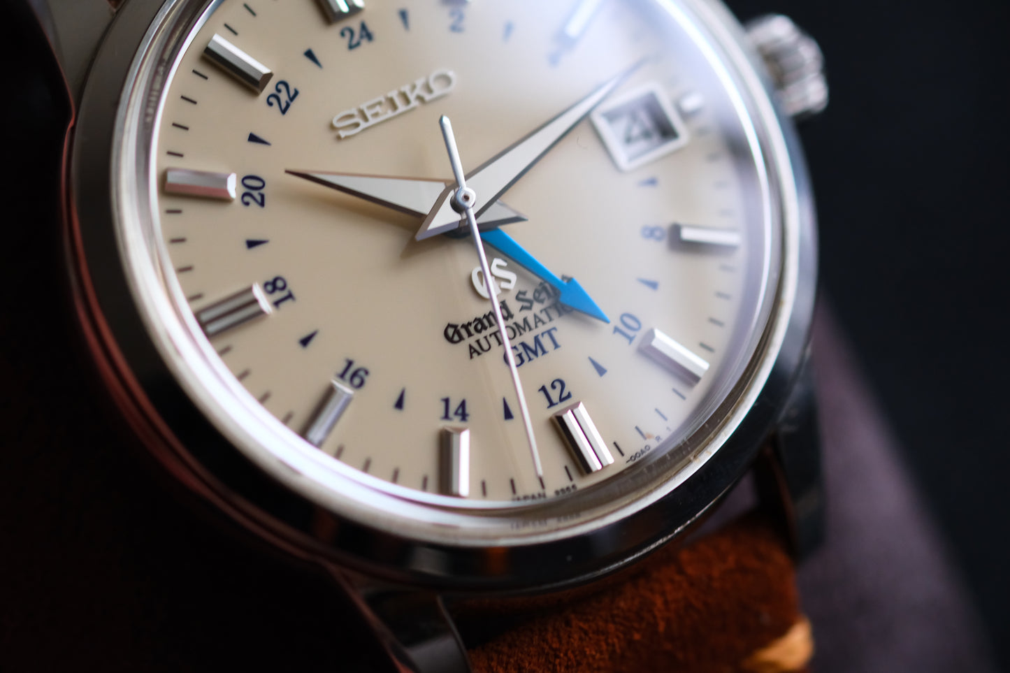 Grand Seiko SBGM021 9s66-00A0 Mechanical GMT Warm Ivory dial Good Condition