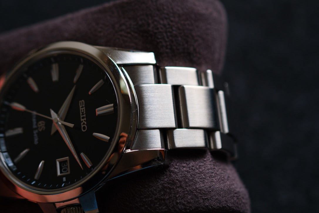 Grand Seiko SBGX055 9F62-0AA1 Quart Black Dial 37mm Excellent Condition