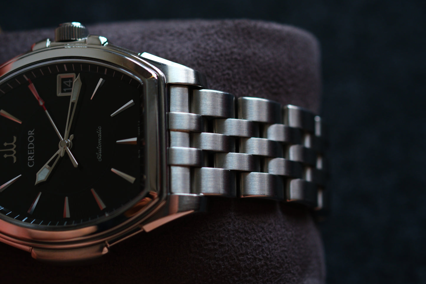 Credor Tonneau Pacifique GCBR985 8L75-00B0 Black Dial Full Serviced Excellent Condition Beautifull AR Full box Serviced Paper
