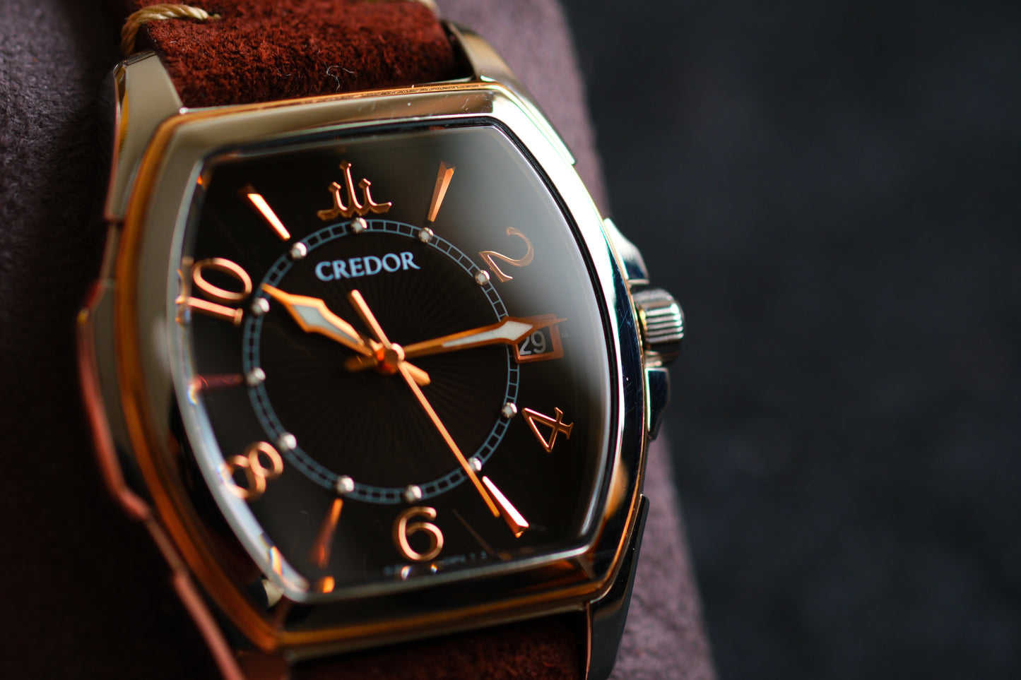 Credor Tonneau GCAX970 8J82-0AE0 Pacifique 18K Bezel Brown Dial Excellent Condition