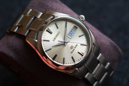 Grand Seiko SBGT035 9F83-0AH0 Double Date Champange Dial Dark Hands Great Condition