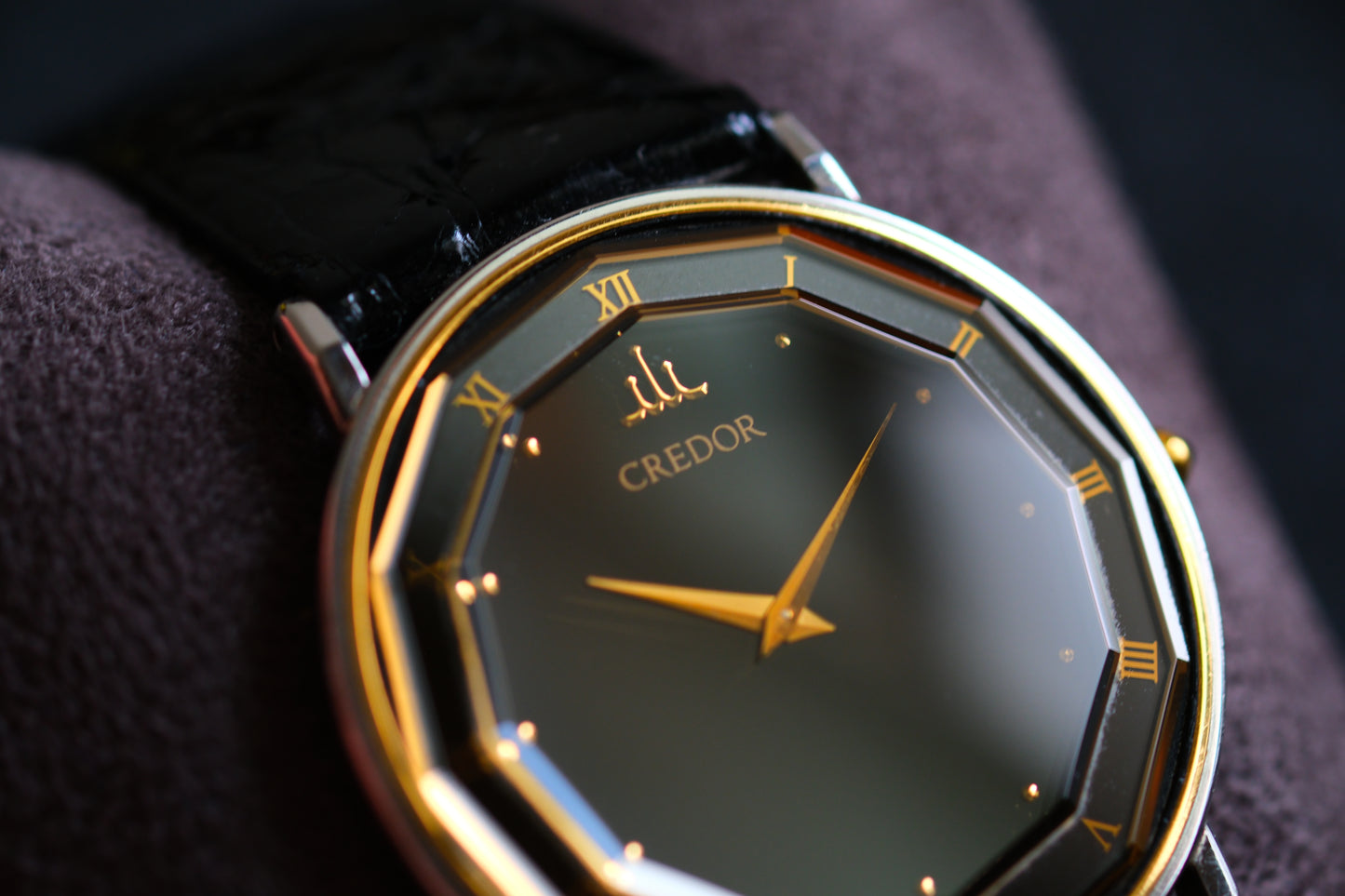 Credor 2F70-0291 SS/18KT Polygonal crystal design Beautiful Design Black Dial