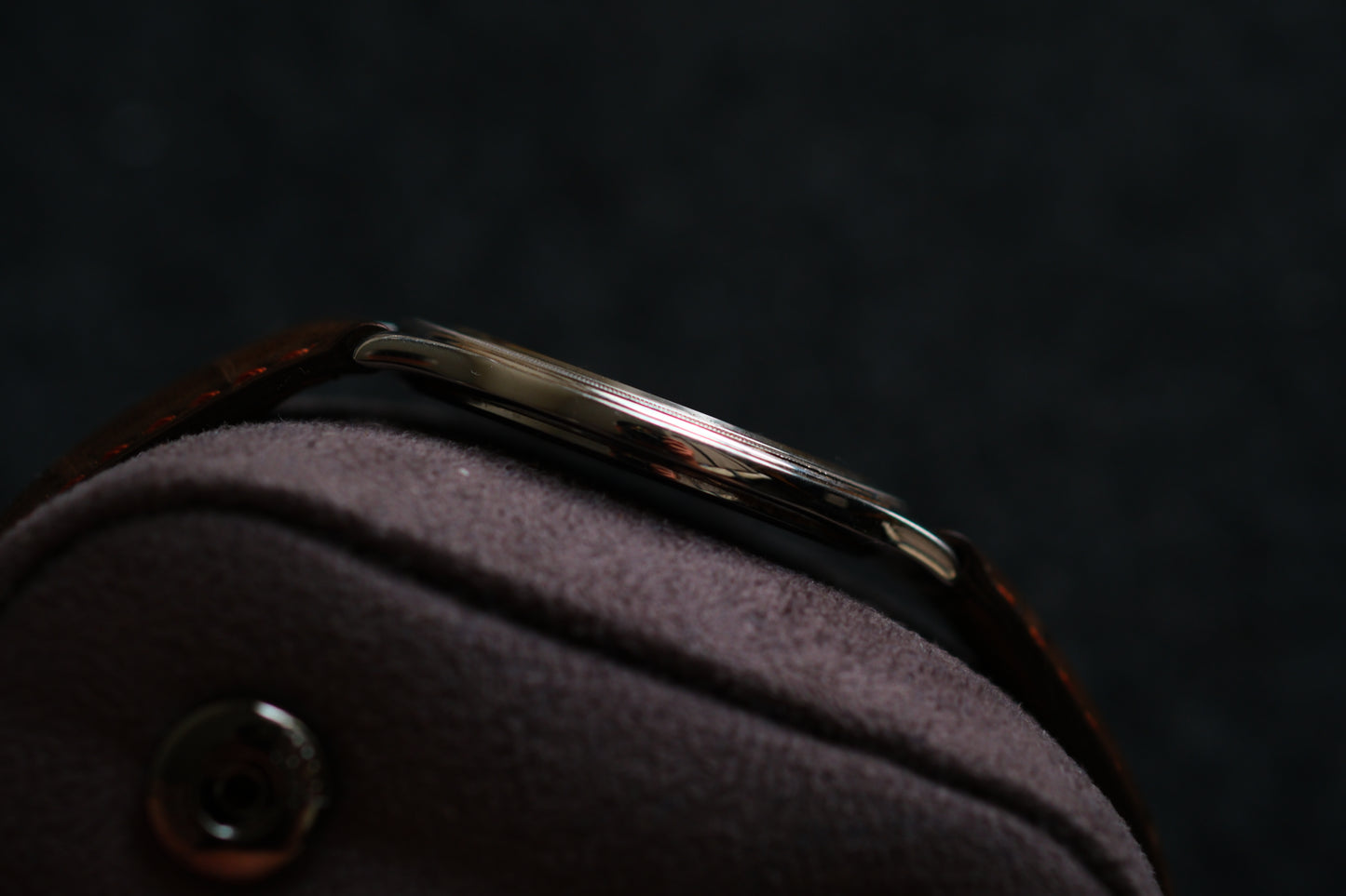 Credor 5A74-2010 JDM Ultra-Slim Dress Watch White Two tone Dial Vintage Style 18KWG Bezel Good Condition