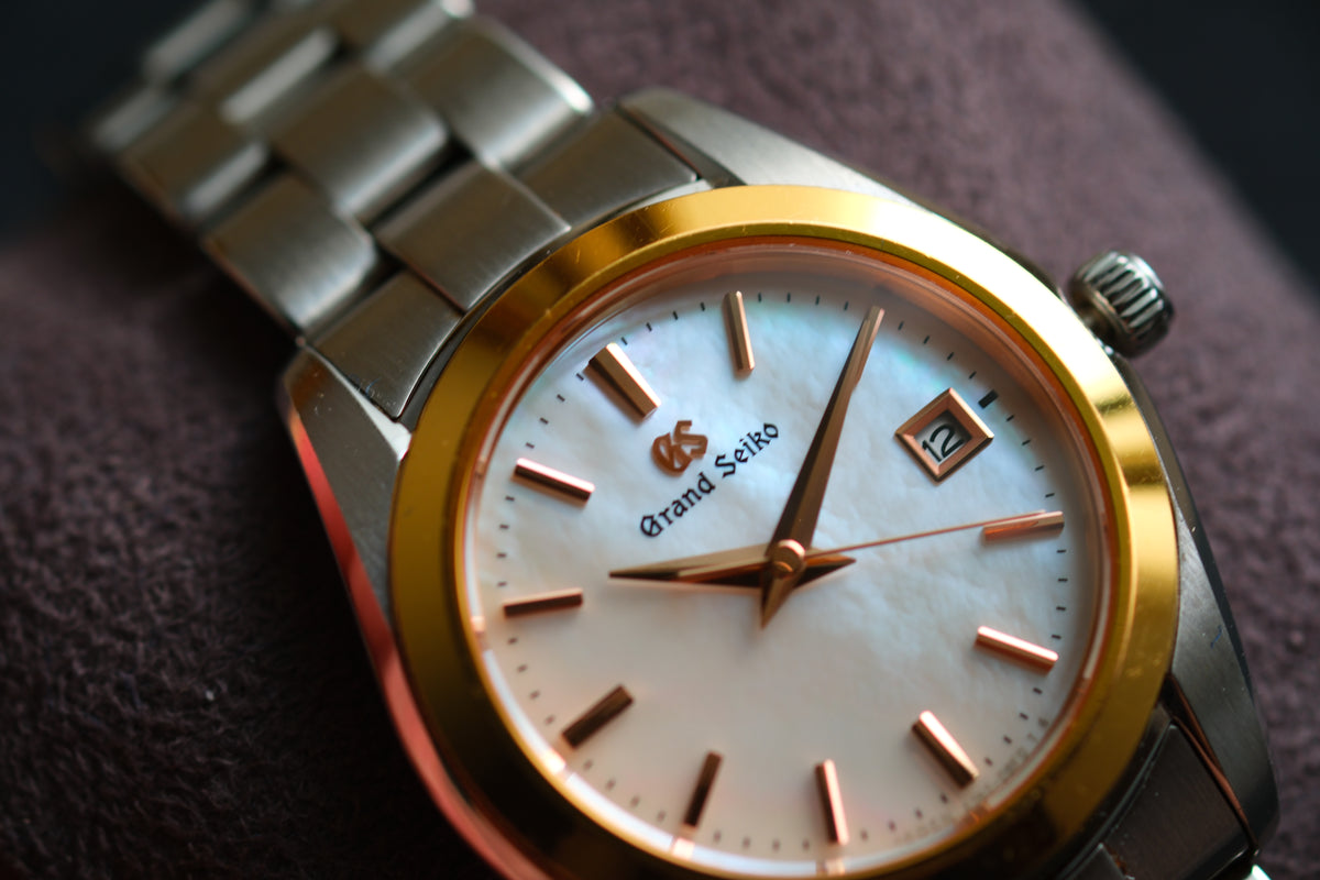 Grand Seiko STGF268 Lady Watch 26mm Heritage Collection 18K Bezel MOP Dial Beautiful Dial Great Condition