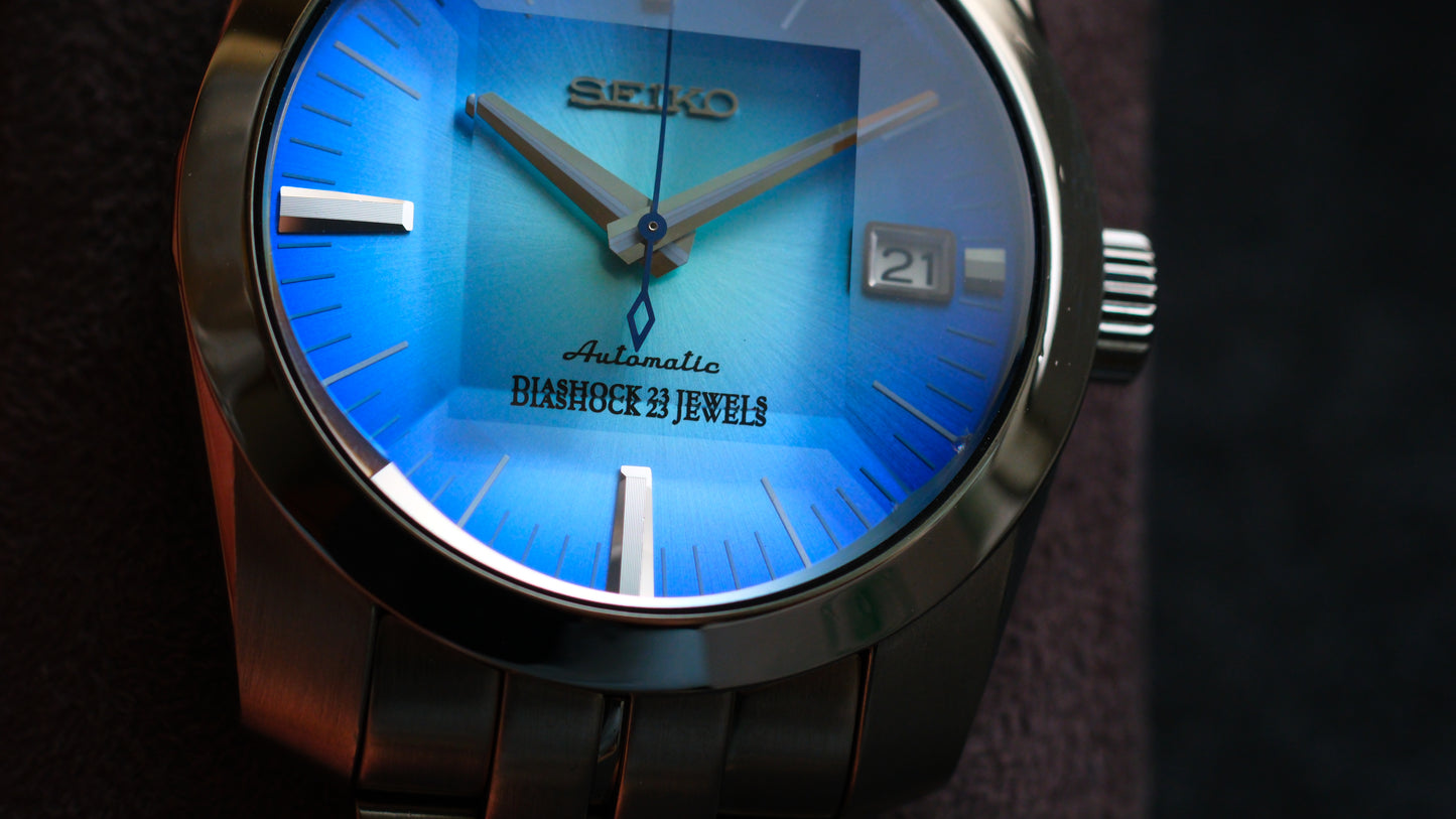 SARB001 6R15-00D0 Rare with Sunburst Blue Dial Sapphire Glass Cut Good Condition