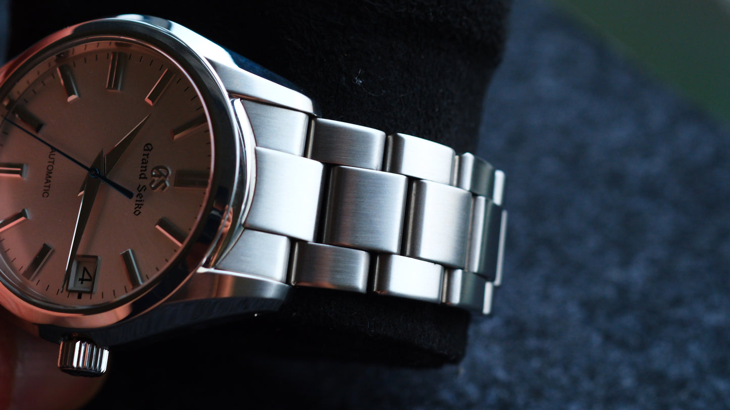 Grand Seiko SBGR307 9S68 Heritage new GS Logo Version White Dial Excellent Condition Full Box