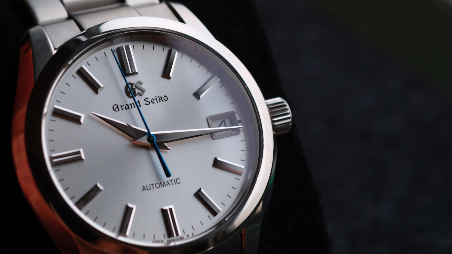 Grand Seiko SBGR307 9S68 Heritage new GS Logo Version White Dial Excellent Condition Full Box
