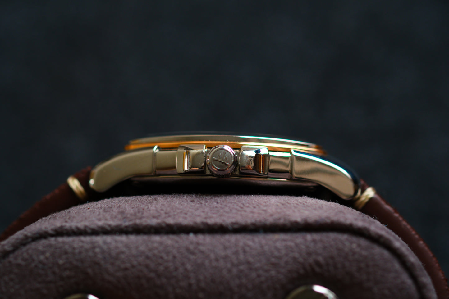 Credor Tonneau GCAX970 8J82-0AE0 Pacifique 18K Bezel Brown Dial Excellent Condition
