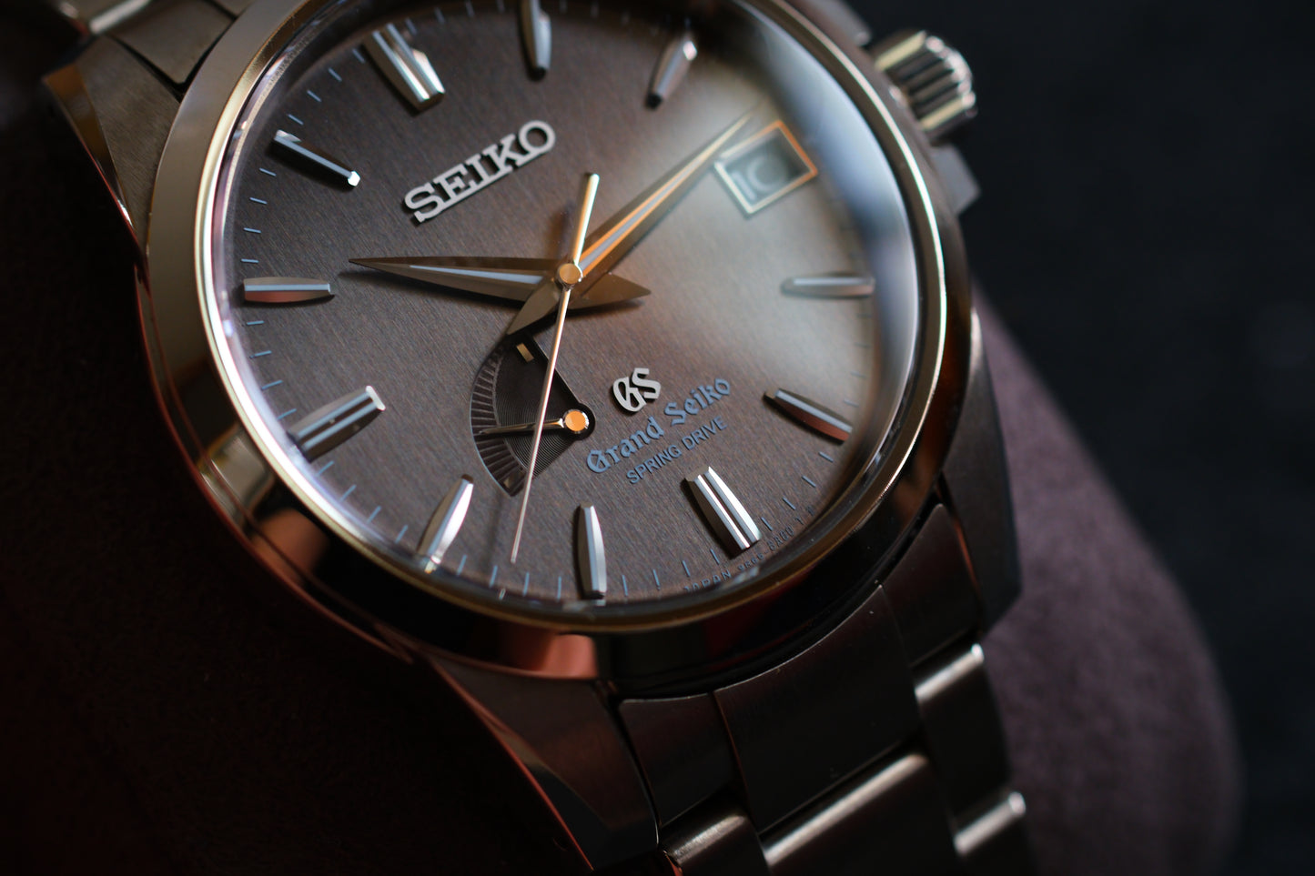 Grand Seiko SBGA081 9R65-0BG0 Spring Drive Full Titanium Beautifull Vertical Brushed Dial Full Serviced Box Manual User Excellent Condition