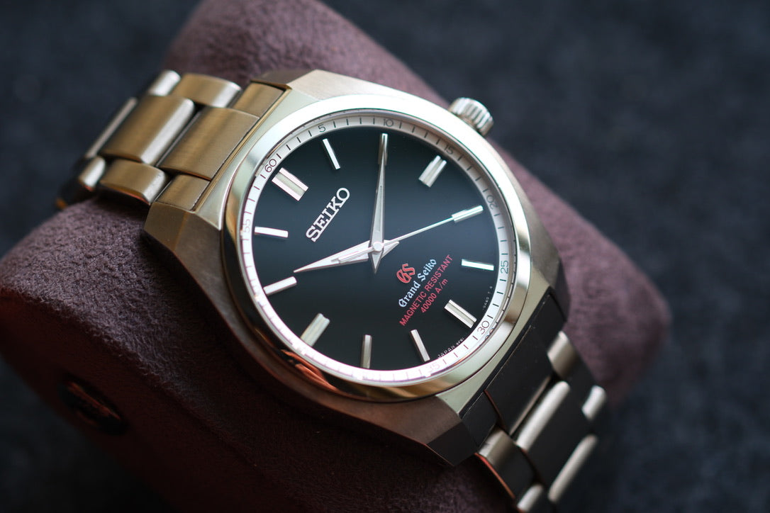 Grand Seiko SBGX093 9F61-0AD0 Sport Watch High Magnetic Resistant Box Manual User Great Condition