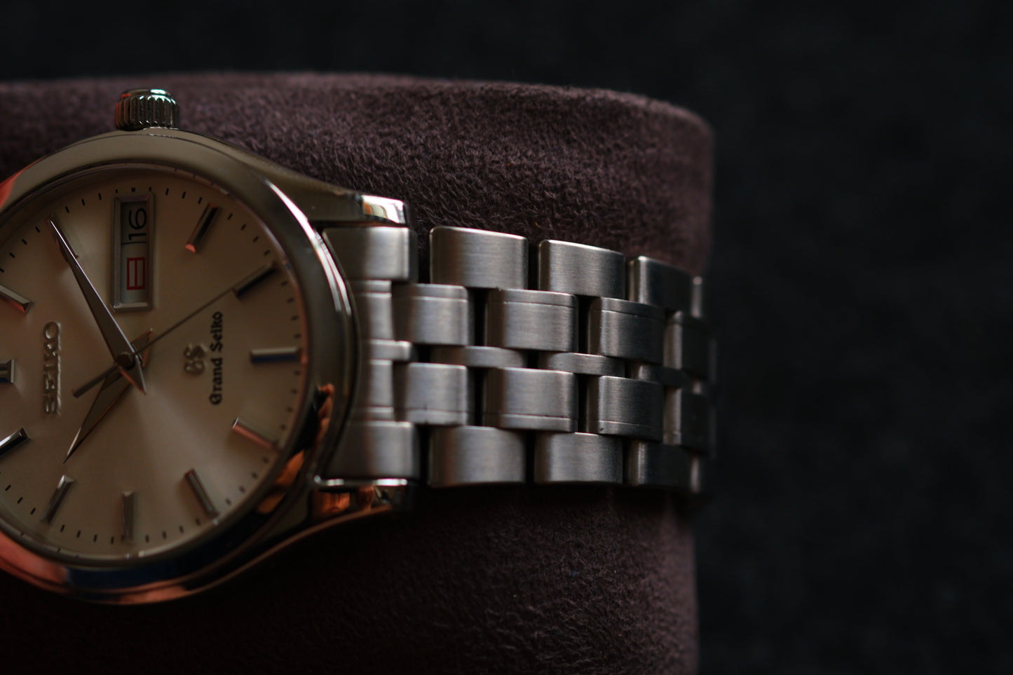 Grand Seiko SBGT005 9F83-9A30 Day Date Excellent Condition Vintage Watch Champange Dial Travel Box
