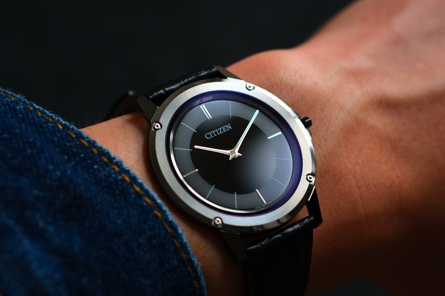 Citizen One AR5024-01E 1mm Movement Eco Drive Solar Power The World's First Black Dial Two tone Excellent Condition