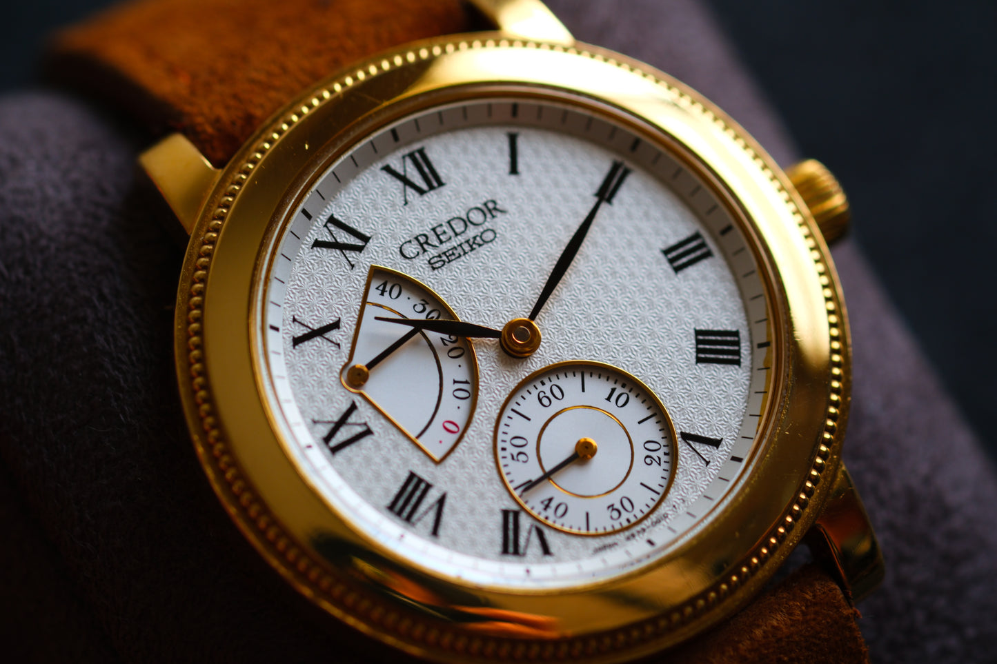 Credor GBAY996 4S79-0010 Full Solid 18K Gold Beautiful Texture Dial Dress watch Good Condition