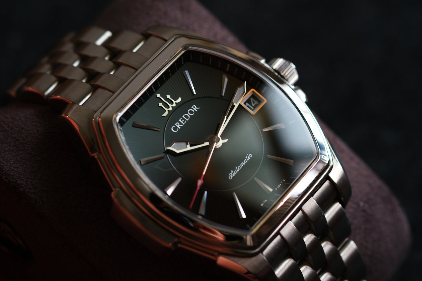 Credor Tonneau Pacifique GCBR985 8L75-00B0 Black Dial Full Serviced Excellent Condition Beautifull AR Full box Serviced Paper
