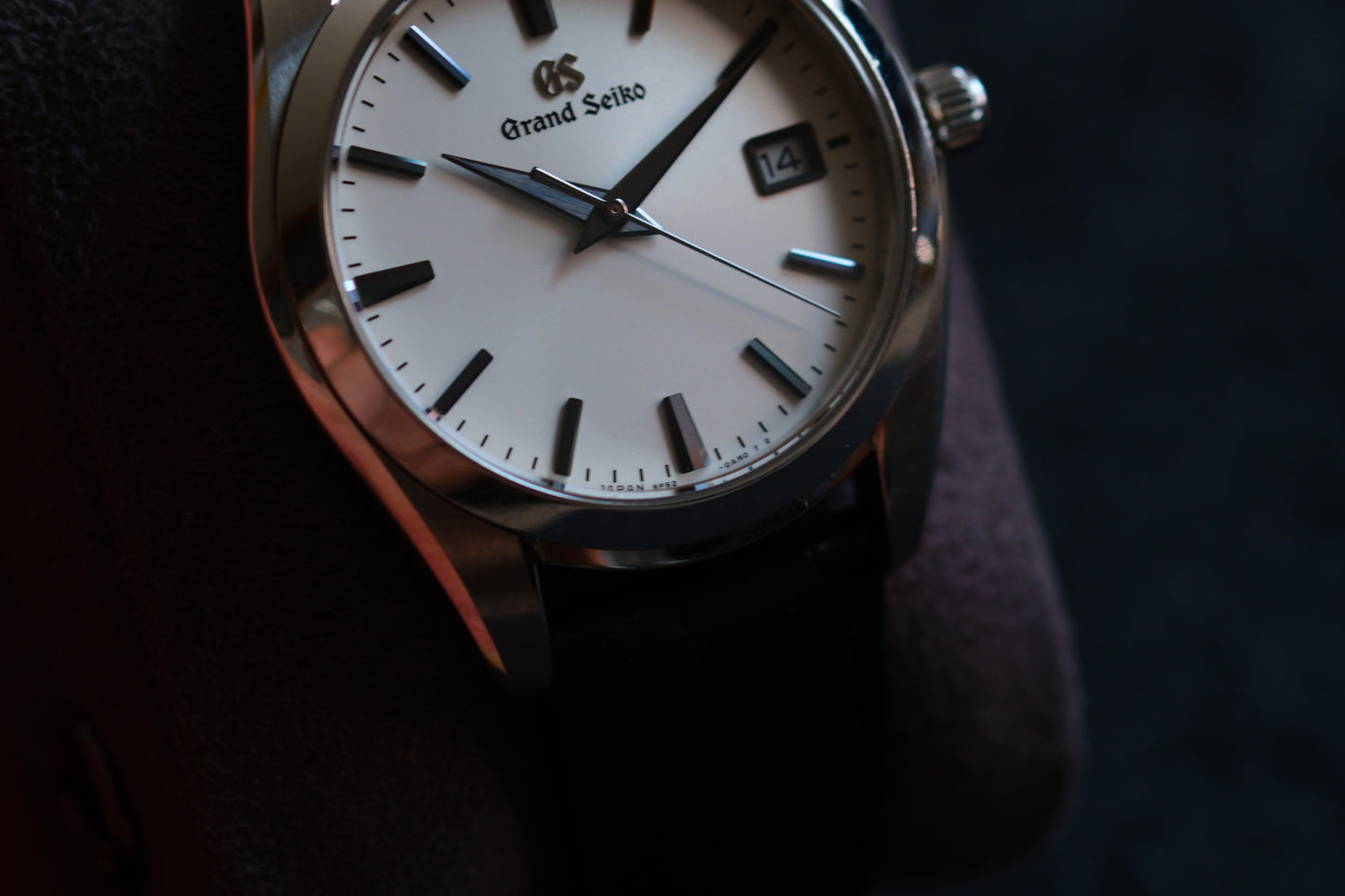 Grand Seiko SBGX295 9F62-0AB0 Discontinued JDM Dark Gray Markers and Hands Good Condition