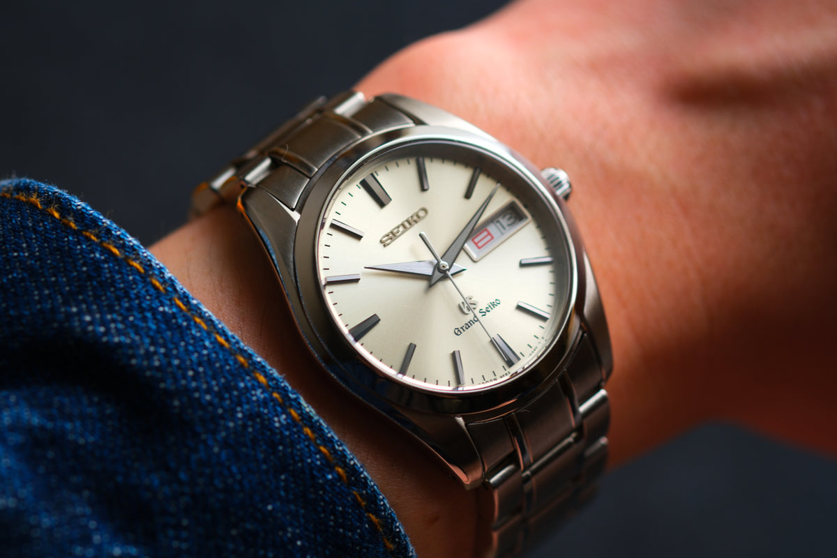 Grand Seiko SBGT035 9F83-0AH0 Double Date Champange Dial Dark Hands Great Condition