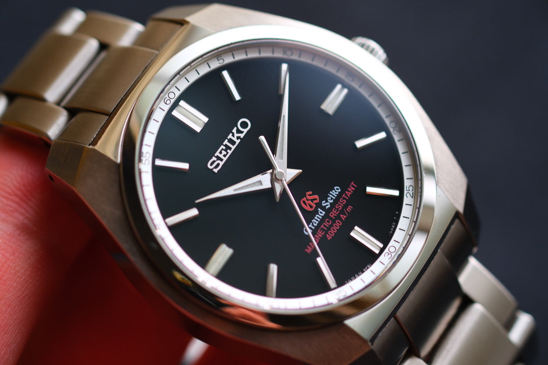 Grand Seiko SBGX093 9F61-0AD0 Sport Watch High Magnetic Resistant Box Manual User Great Condition
